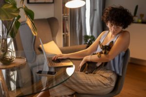 Trabalho em casa — Dominando a arte do home office: guia abrangente para o sucesso