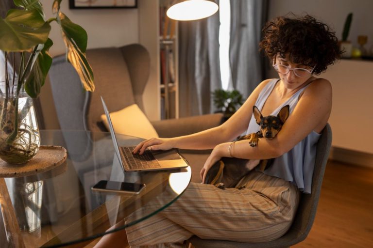 Trabalho em casa — Dominando a arte do home office: guia abrangente para o sucesso